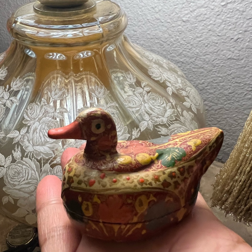 Sudha Duck Bird Paper Mache Lacquered Trinket Box Hand Painted Kashmir India - Picture 8 of 8